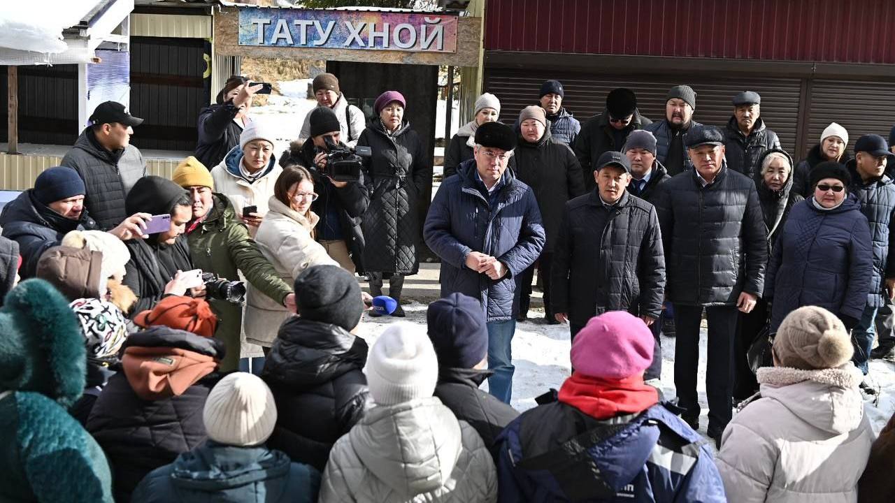 Уличный рынок в Аршане наконец приведут в порядок