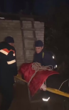 В Улан-Удэ подросток упал с водонапорной башни и застрял на высоте около трёх метров над землёй