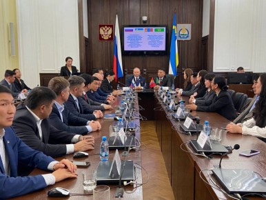 Сегодня подписано Соглашение о межпарламентском сотрудничестве между Народным Хуралом Республики Бурятия и Хуралом Гражданских Представителей Булганского аймака Монголии