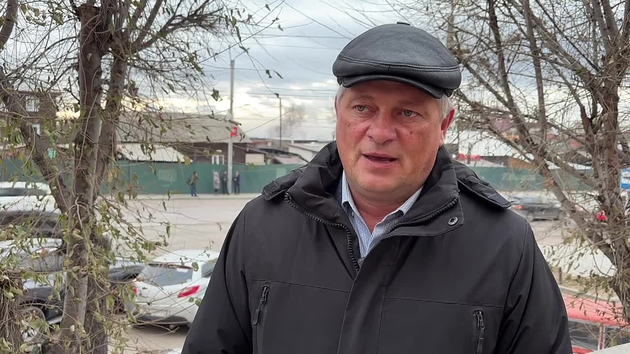 В Улан-Удэ с наступлением холодов всё чаще на улицах появляются собаки, оказавшиеся без присмотра, сообщает Комитет городского хозяйства