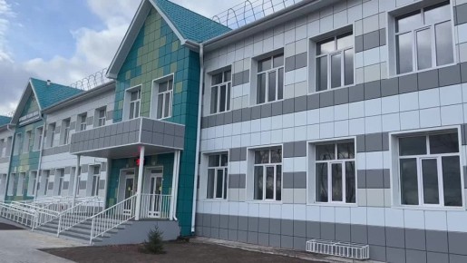 В Хоринске подходит к завершению строительство новой школы