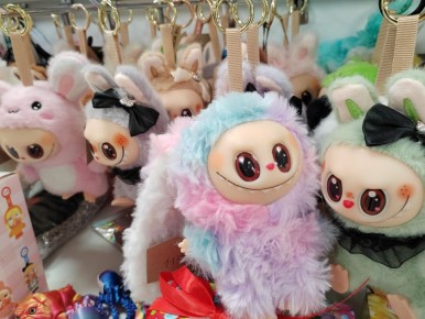 Первая в мире цифровая министр неожиданно «вышла в декрет»