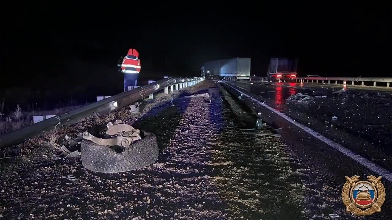 Водитель Lexus погиб в столкновении с фурой