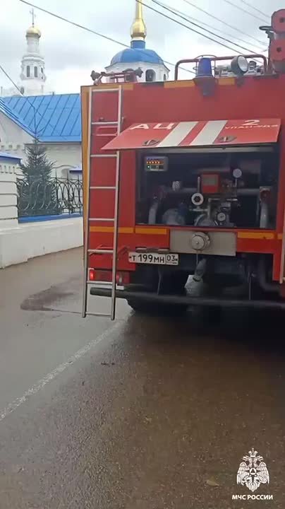 Огнеборцы МЧС России ликвидировали пожар в Улан-Удэ