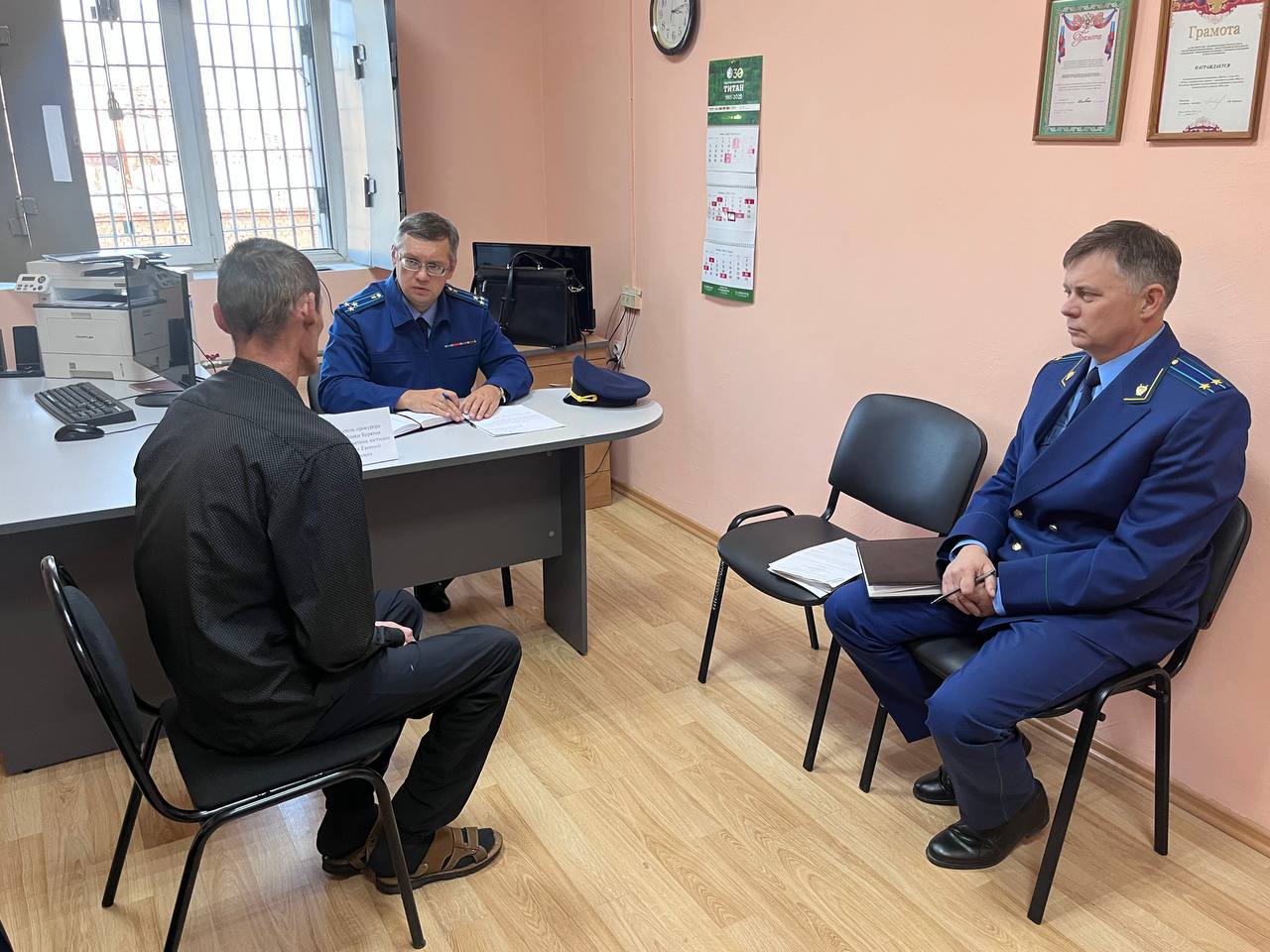 Заместитель прокурора Республики Бурятия проверил изолятор временного содержания Заместитель прокурора Республики Бурятия проверил изолятор временного содержания