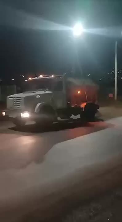 Игорь Шутенков: Всю ночь подсыпали дороги в городе