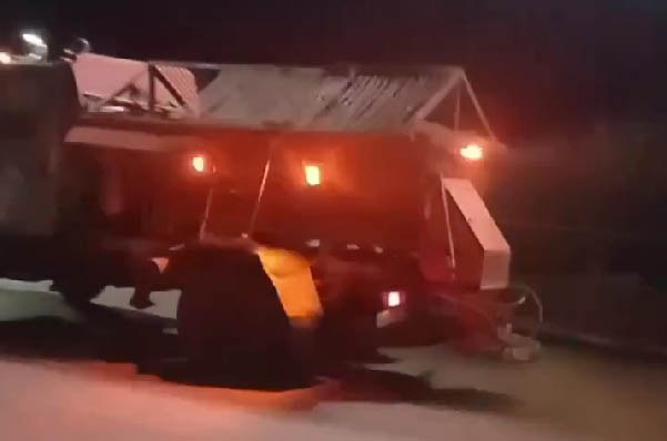 Всю ночь в Улан-Удэ подсыпали городские дороги