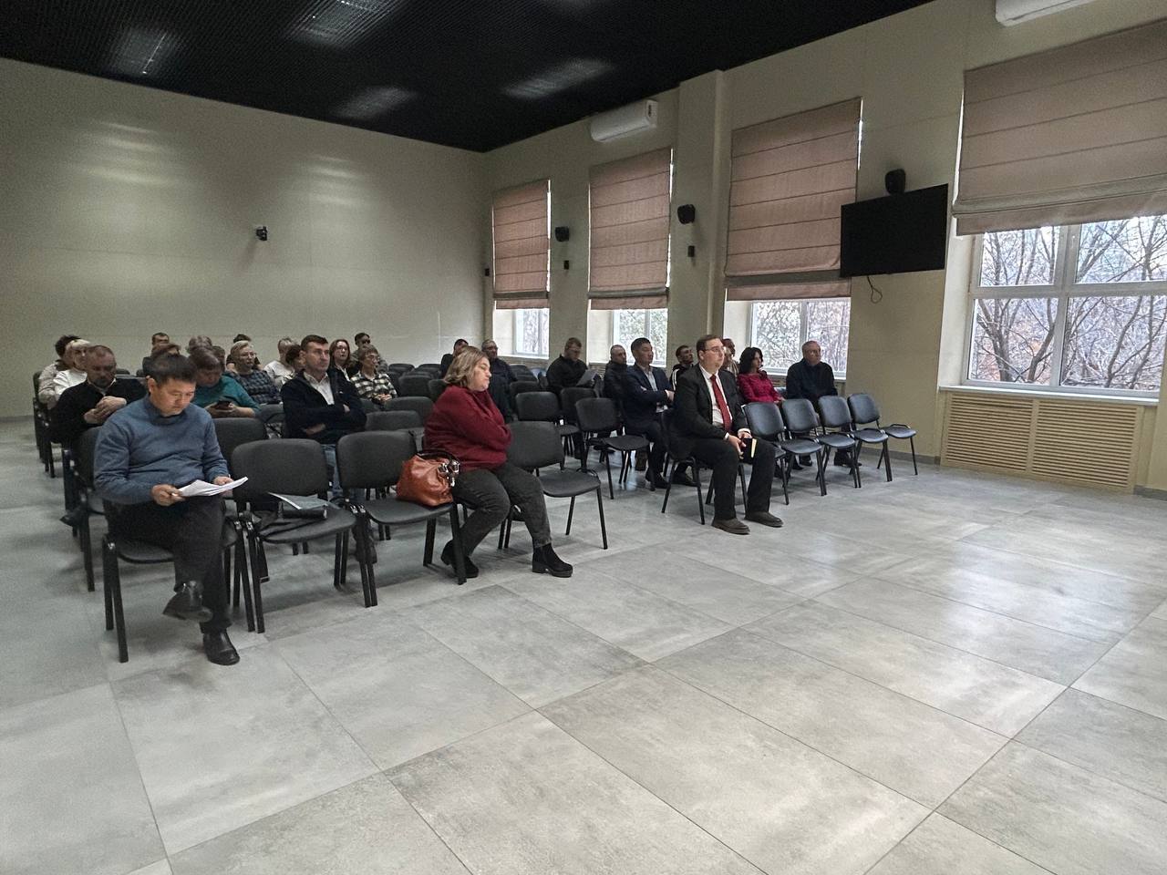 В прокуратуре Железнодорожного района г.Улан-Удэ обсудили прохождение отопительного сезона В прокуратуре Железнодорожного района г.Улан-Удэ обсудили прохождение отопительного сезона