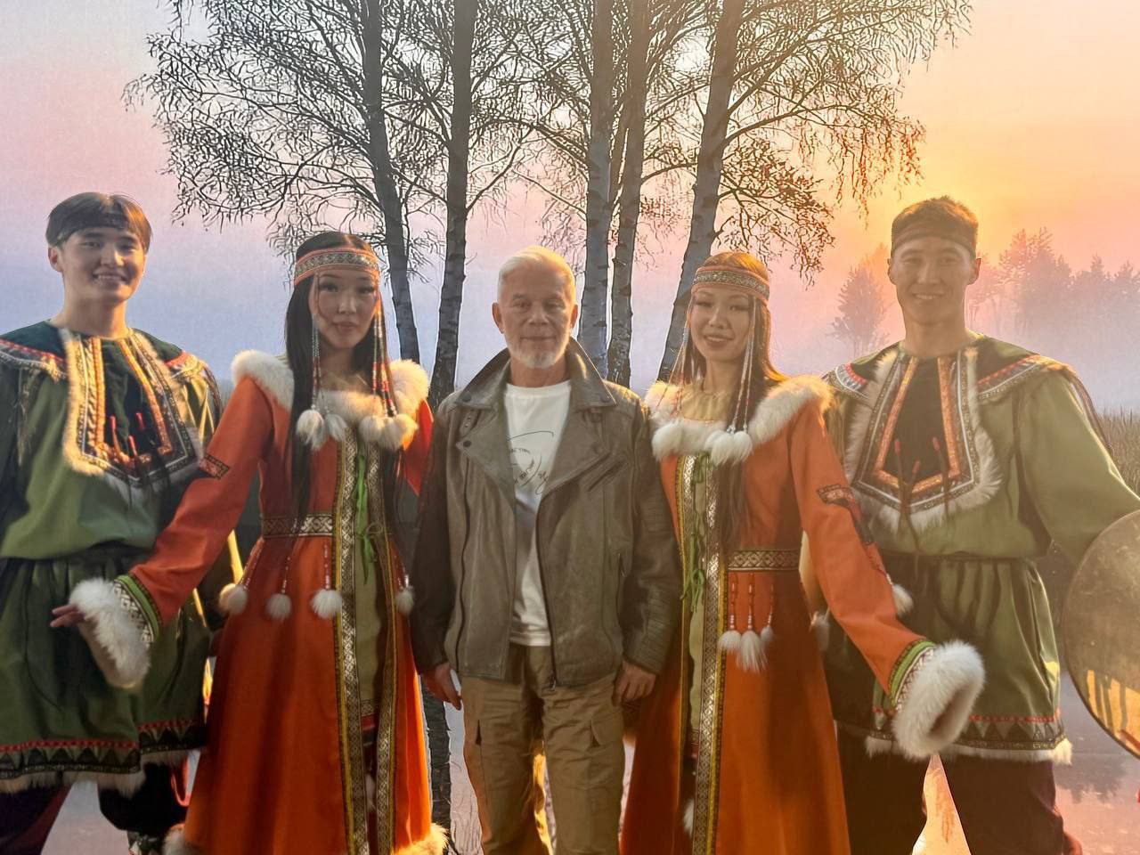 Жительница Еравнинского района снялась в клипе Олега Газманова и Дениса Майданова Жительница Еравнинского района снялась в клипе Олега Газманова и Дениса Майданова