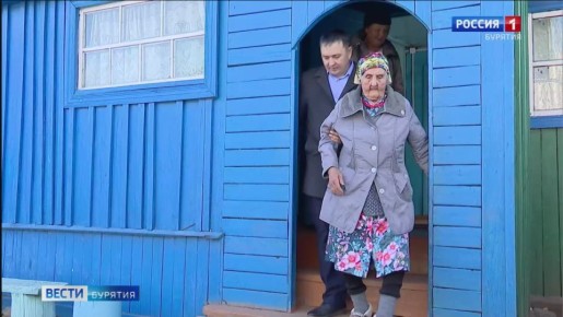 В канун празднования Дня народного единства слова поздравлений принимала ветеран труда, орденоносец Анастасия Андреевна Вершинина