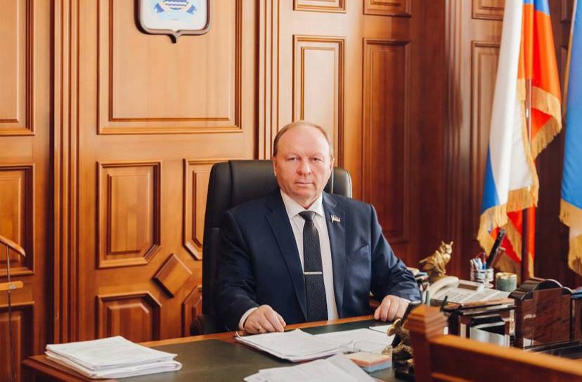 Председатель Народного Хурала Бурятии Владимир Павлов поздравил земляков с Днем Народного единства: