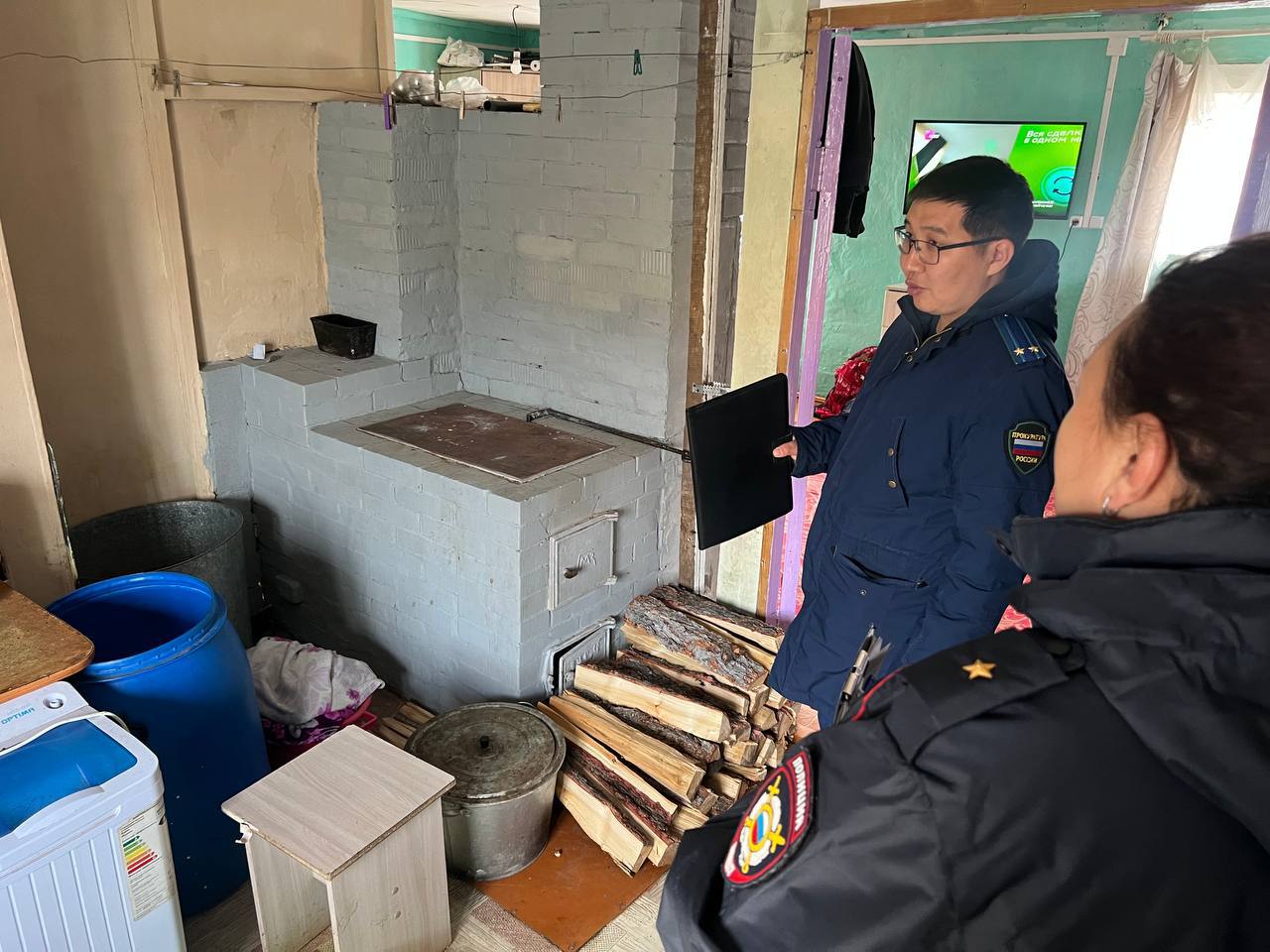 Прокурор Окинского района принял участие в профилактическом рейде Прокурор Окинского района принял участие в профилактическом рейде