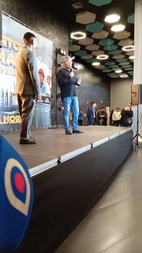 Глава Бурятии пришёл на предпоказ "Бурятский час с лишним"