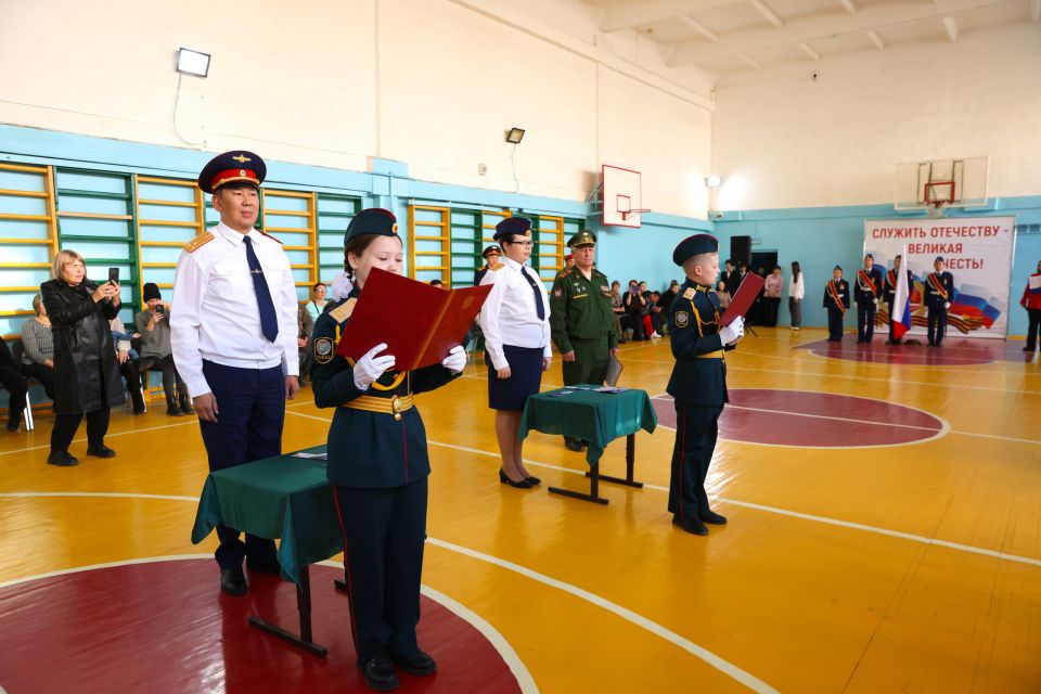 Сотрудники следственного управления приняли участие в торжественных мероприятиях, связанных с принятием присяги учащимися профильного кадетского класса Сотрудники следственного управления приняли участие в торжественных мероприятиях, связанных с принятием присяги учащимися профильного кадетского класса