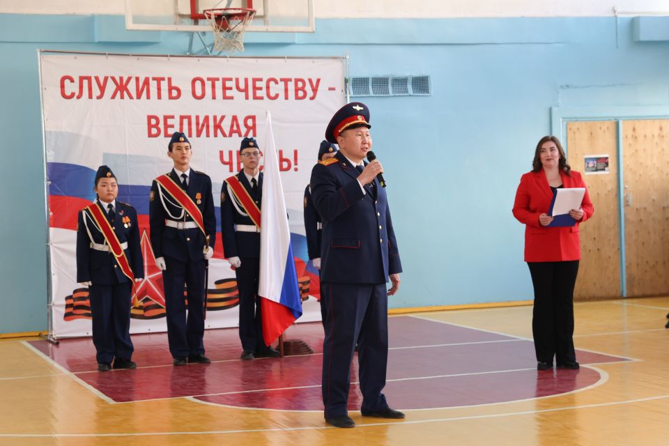 Сотрудники следственного управления приняли участие в торжественных мероприятиях, связанных с принятием присяги учащимися профильного кадетского класса Сотрудники следственного управления приняли участие в торжественных мероприятиях, связанных с принятием присяги учащимися профильного кадетского класса