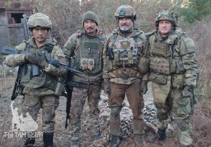 Павел Кукушкин: С Днём Народного Единства всех от интернационального миномётного расчёта «Пятнашки»!