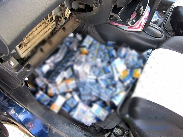 Жительница Монголии пыталась тайком ввезти в Бурятию 4 тысячи сигарет