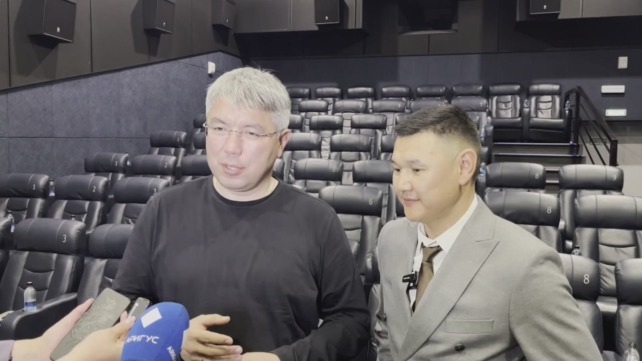 В Улан-Удэ состоялся предпремьерный показ комедии «Бурятский час с лишним»