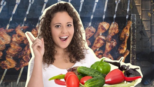 Лучшего салата к шашлыку еще не придумали: готовится прямо у костра