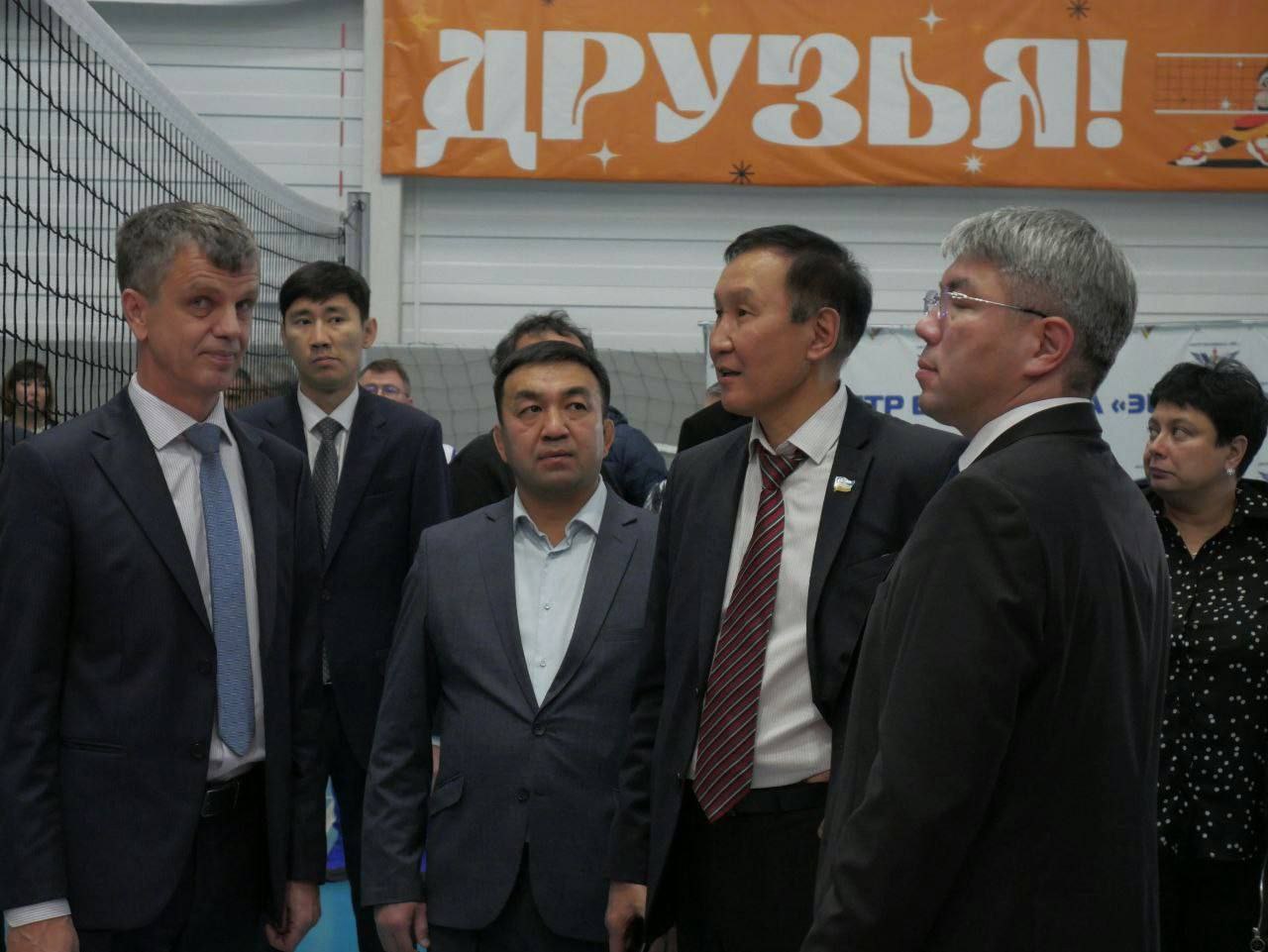 В Бурятии открыли уникальный волейбольный центр В Бурятии открыли уникальный волейбольный центр