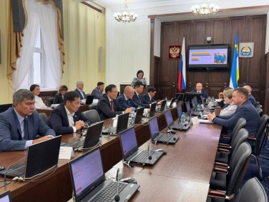 Сегодня на заседании Совета Народного Хурала Бурятии с целью исполнения контрольных полномочий республиканского парламента был рассмотрен ход реализации подпрограммы «Развитие кадровых ресурсов в здравоохранении»...