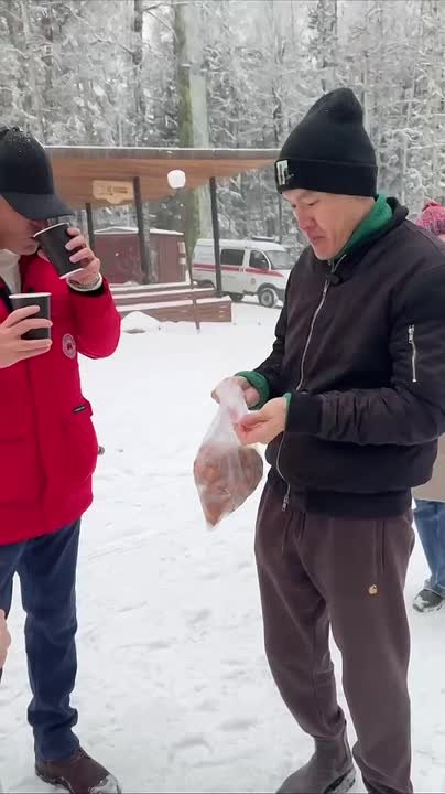 Дмитрия Маликова угостили бурятскими боовами