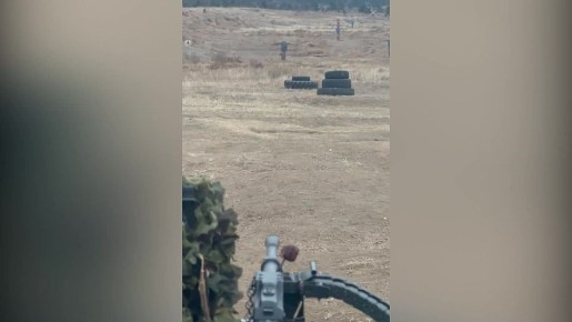 Чингис Дамбиев: Работа расчёта наземного робототехнического комплекса "Курьер" с 7,62-мм пулемётом ПКТ по мишени