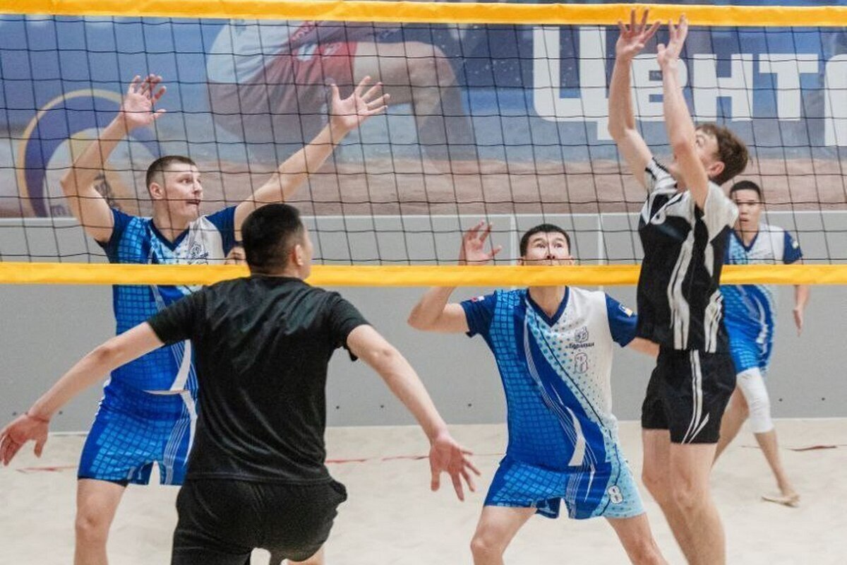 Владимир Путин открыл в Улан-Удэ волейбольный центр