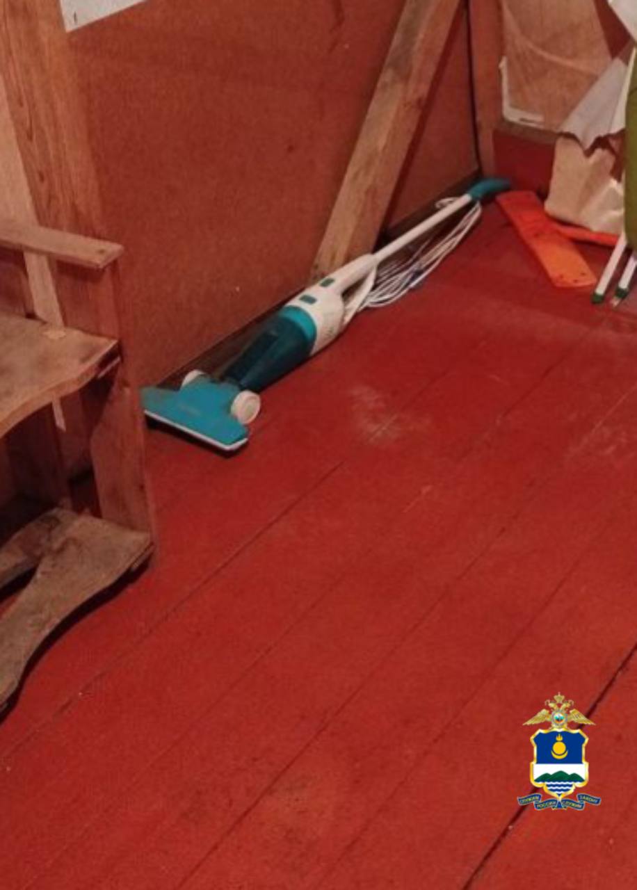 В Бурятии арендатор украл вещи хозяйки дома В Бурятии арендатор украл вещи хозяйки дома