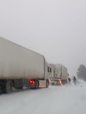 Фуры встали на перевале в Тарбагатайском районе