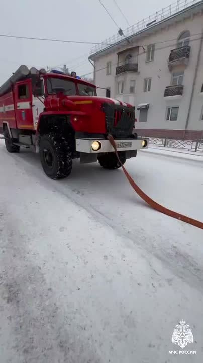 Дорога, как каток. Осторожно, гололед!