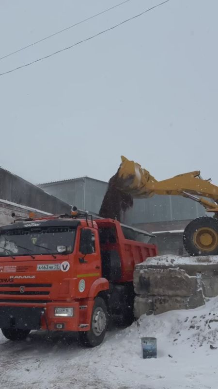 Игорь Шутенков: Прогноз погоды на ближайшие часы неблагоприятный — снег в Улан-Удэ будет идти всю ночь. Коммунальные службы будут круглосуточно ликвидировать последствия непогоды