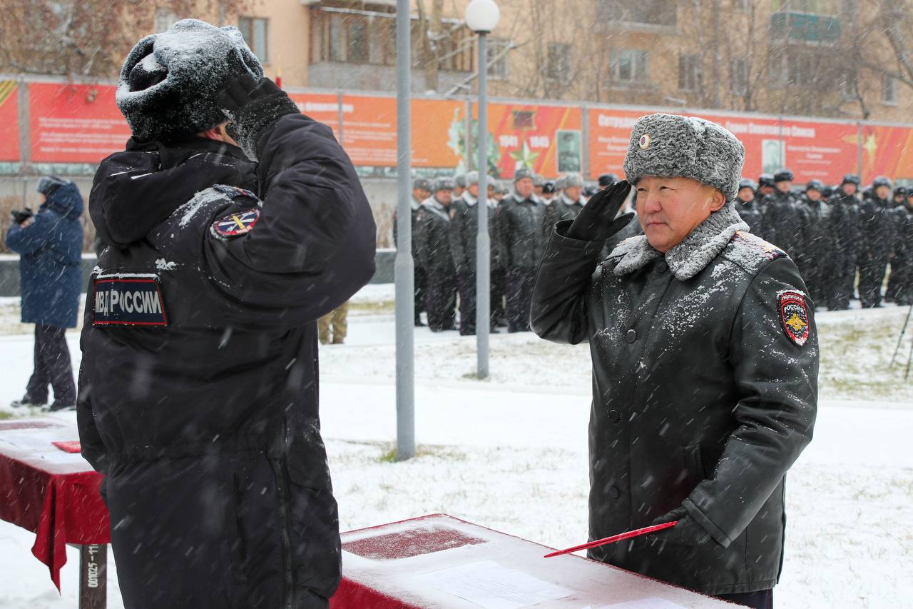 В МВД по Республике Бурятия почтили память сотрудников, погибших при исполнении служебного долга В МВД по Республике Бурятия почтили память сотрудников, погибших при исполнении служебного долга