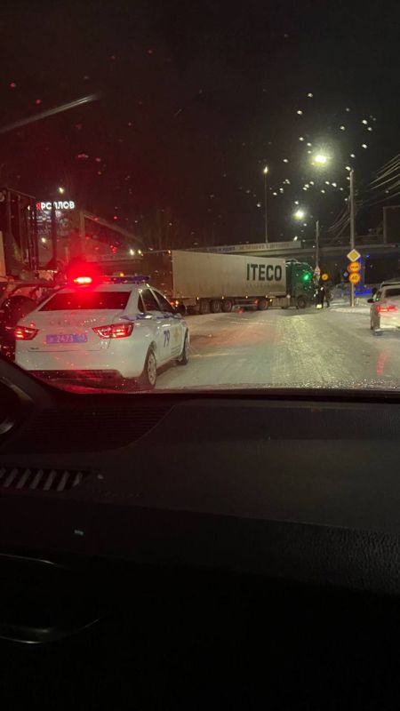 #атвпишут обстановка на Геологической