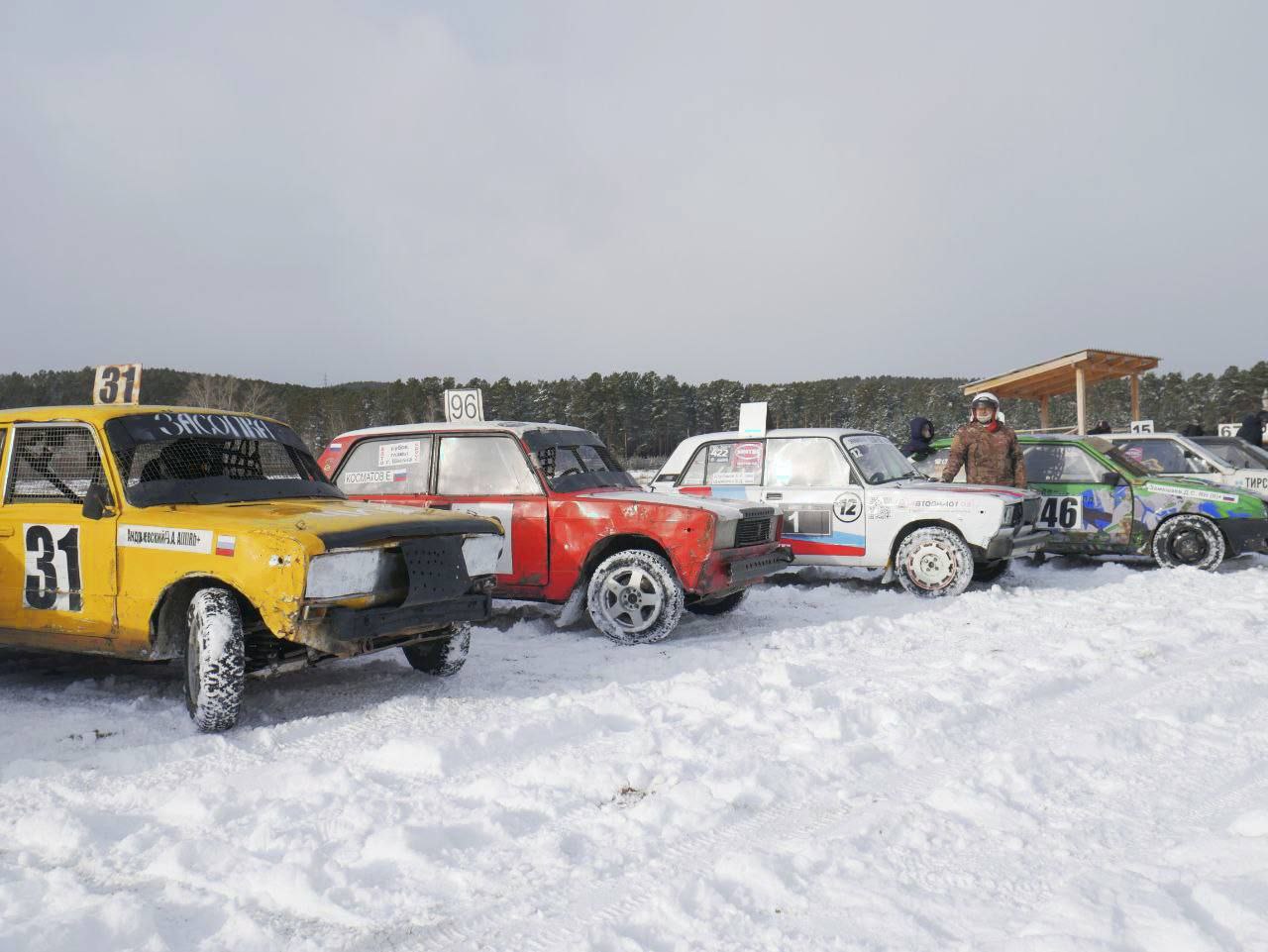 Рев моторов на ипподроме!. Сегодня на ипподроме состоялось открытие Чемпионата Республики по автомобильному кроссу! На старт вышли участники трех дивизионов: Рев моторов на ипподроме!. Сегодня на ипподроме состоялось открытие Чемпионата Республики по автомобильному кроссу! На старт вышли участники трех дивизионов: