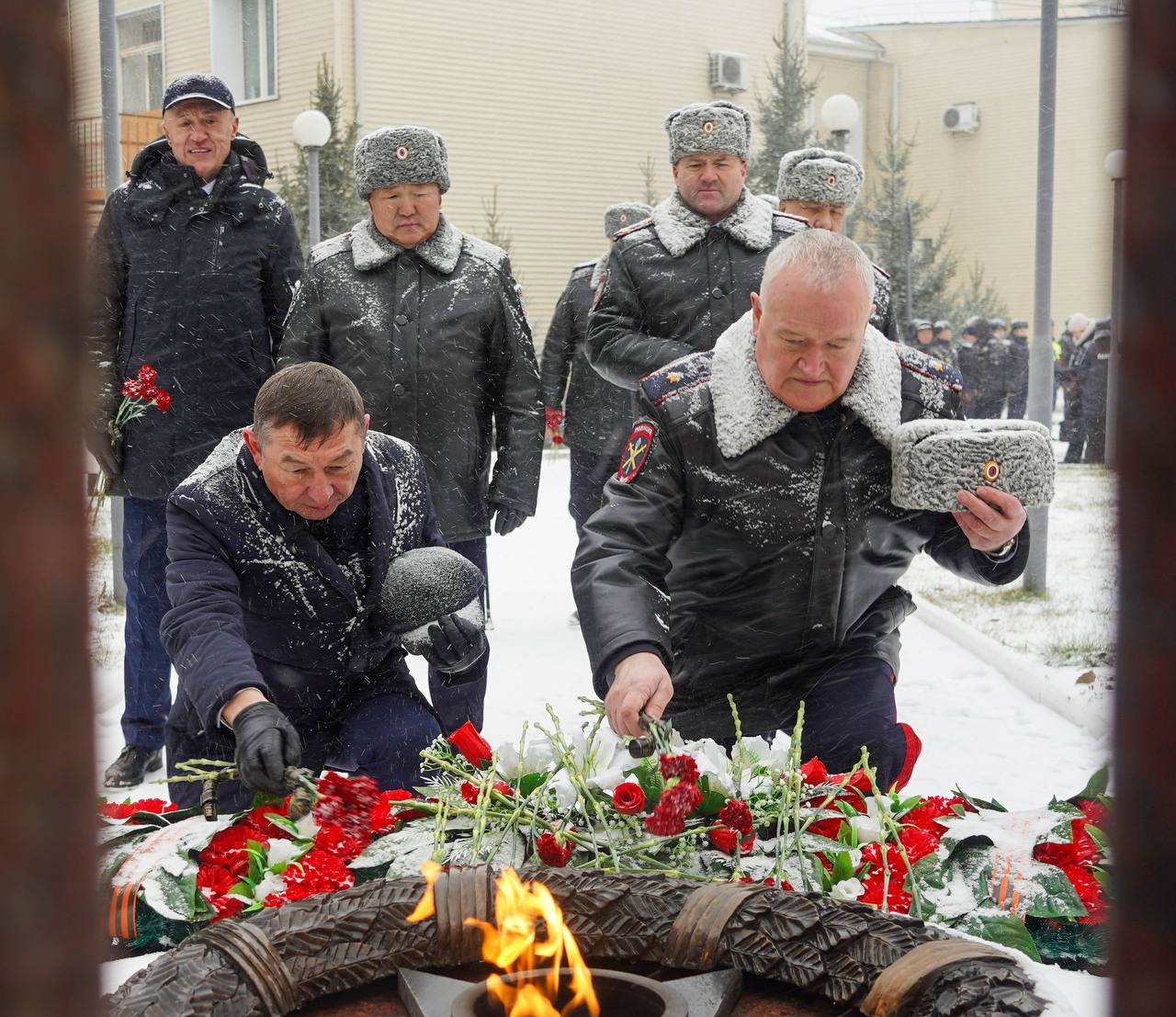 В МВД по Республике Бурятия почтили память сотрудников, погибших при исполнении служебного долга В МВД по Республике Бурятия почтили память сотрудников, погибших при исполнении служебного долга