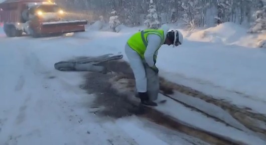 ШОК: из опрокинувшегося бензовоза разлилось топливо