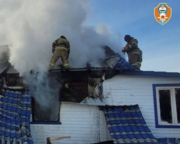 На большом пожаре в Бурятии пострадала женщина