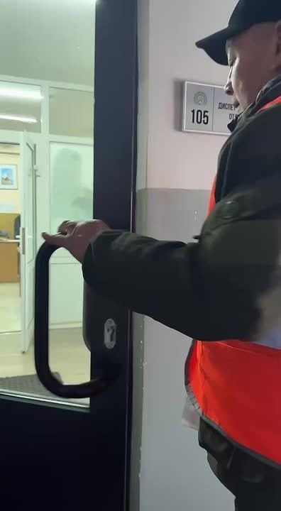 В Улан-Удэ подсыпают и чистят дороги