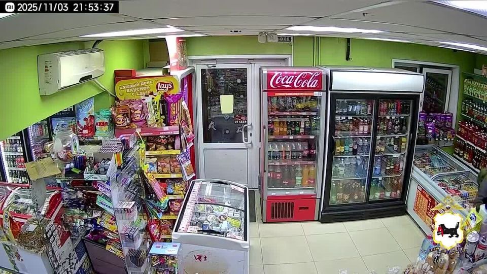 «Ты, чо, гонишь? Иди давай отсюда»