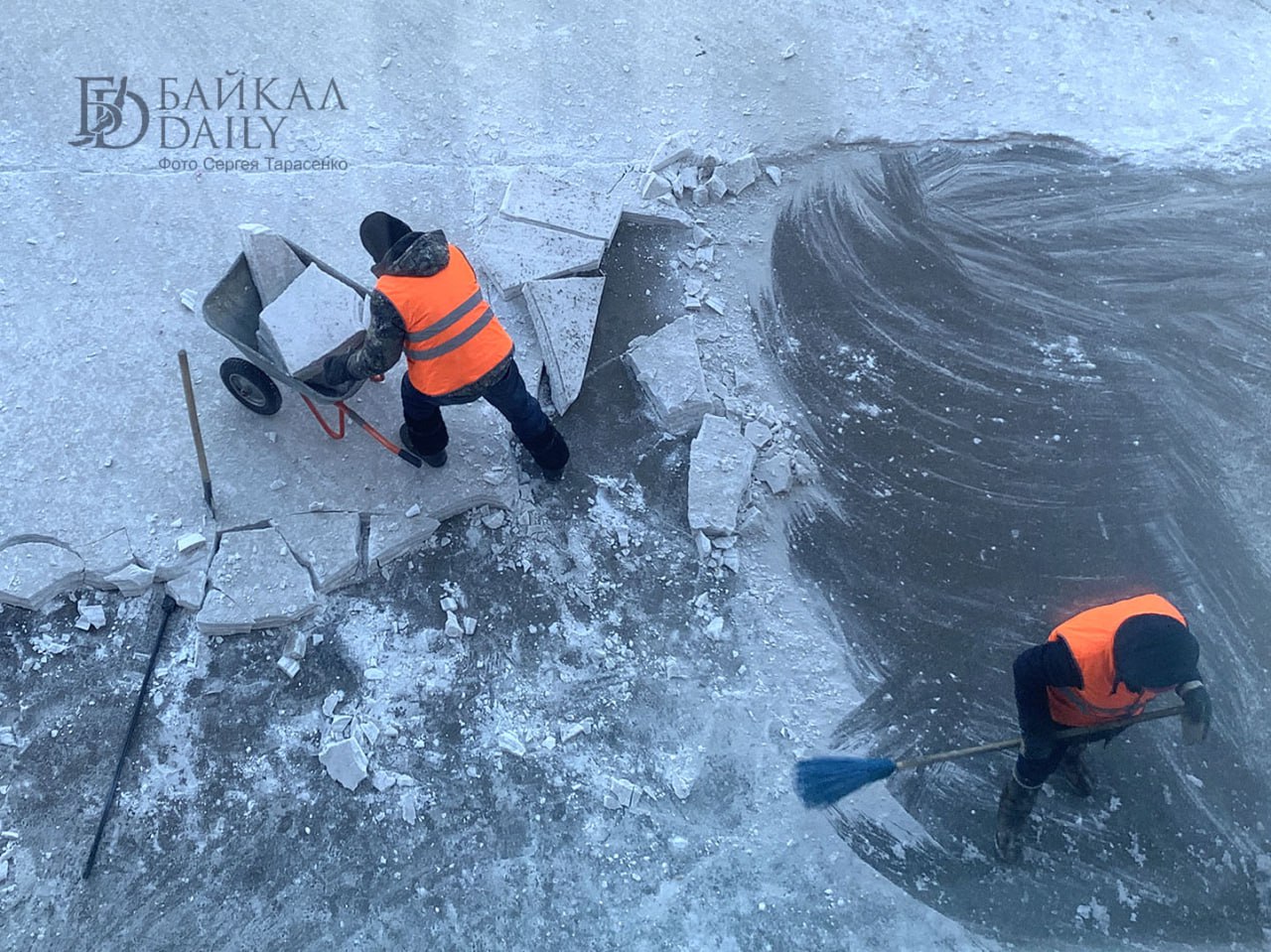 Жителей пригородного посёлка Заиграево призвали подключиться к борьбе со снегом