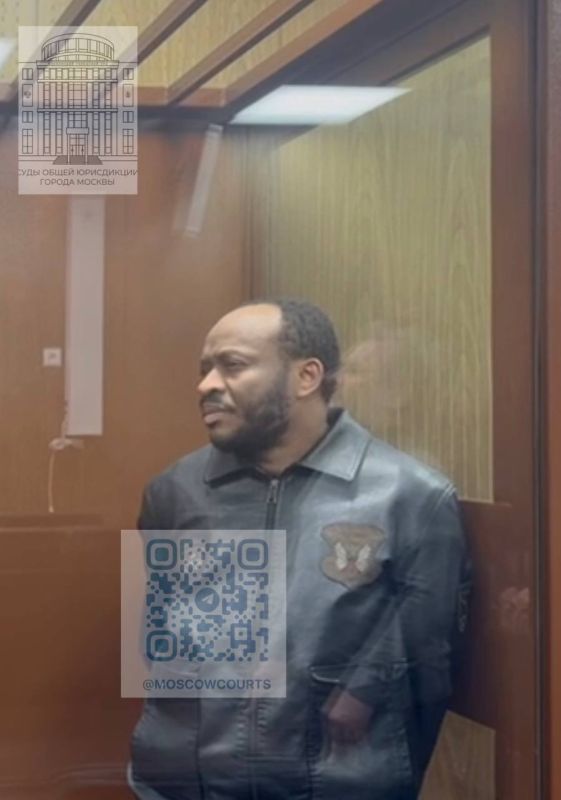 Анекдот дня. Гражданина Камеруна Ханса Таби Таканга приговорили в Москве к трем годам колонии общего режима за два эпизода мошенничества