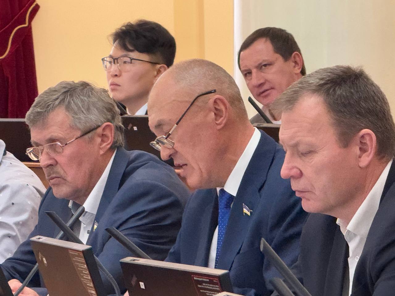 Первым вопросом очередной четырнадцатой сессии Народного Хурала сегодня приняты изменения в Конституцию Республики Бурятия Первым вопросом очередной четырнадцатой сессии Народного Хурала сегодня приняты изменения в Конституцию Республики Бурятия