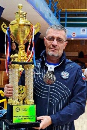 Метатель ножа из Бурятии стал серебряным призером чемпионата мира