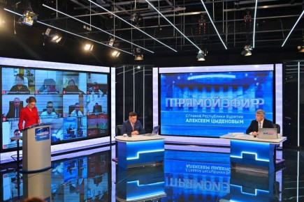 «Все вопросы будут взяты в работу»: Глава Бурятии провел двухчасовой прямой эфир с жителями республики