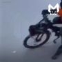 Загадочный велопутешественник покоряет зимнюю трассу Бурятии и Приангарья
