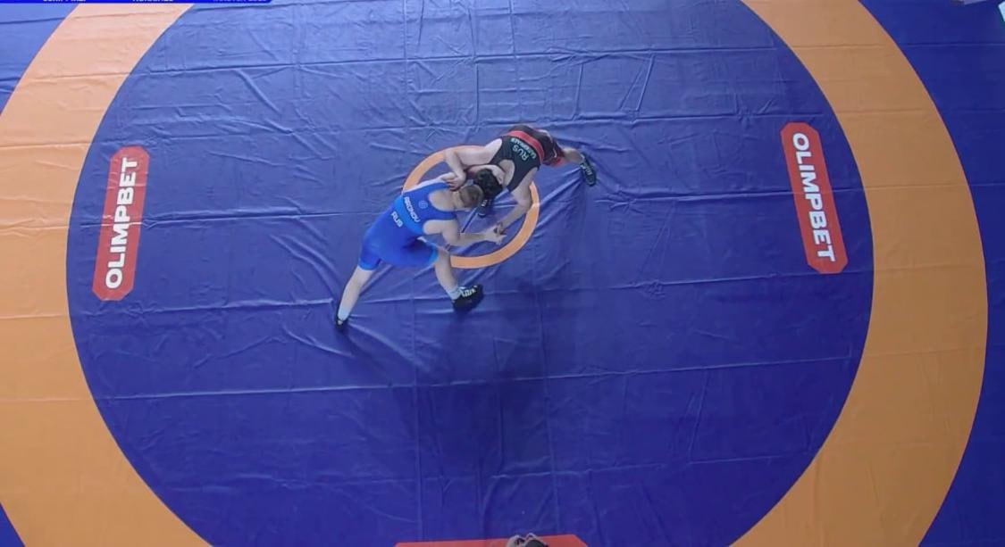 Бурятские борцы завоевали семь медалей турнира памяти Дмитрия Коркина в Якутске