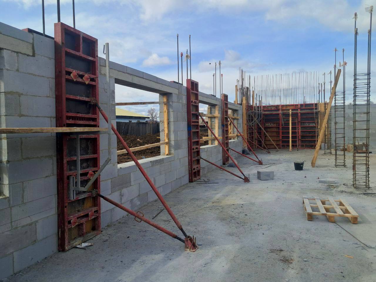 Почти 700 миллионов рублей выделено на строительство социального центра в Закаменском районе