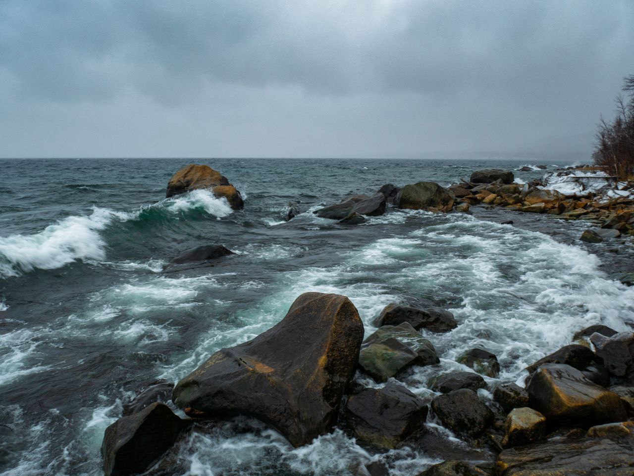Как там Байкал? Суров, эпичен и прекрасен Как там Байкал? Суров, эпичен и прекрасен