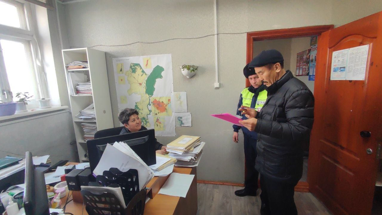 В Гусиноозерске члены общественных советов при территориальных органах принимают участие в опросе общественного мнения о деятельности полиции В Гусиноозерске члены общественных советов при территориальных органах принимают участие в опросе общественного мнения о деятельности полиции